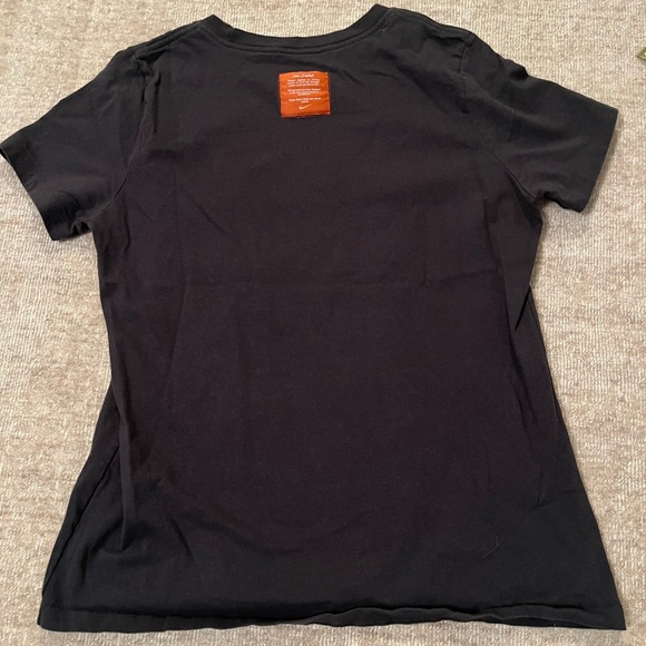 Nike Winged goddess of victory shirt - Picture 5 of 7